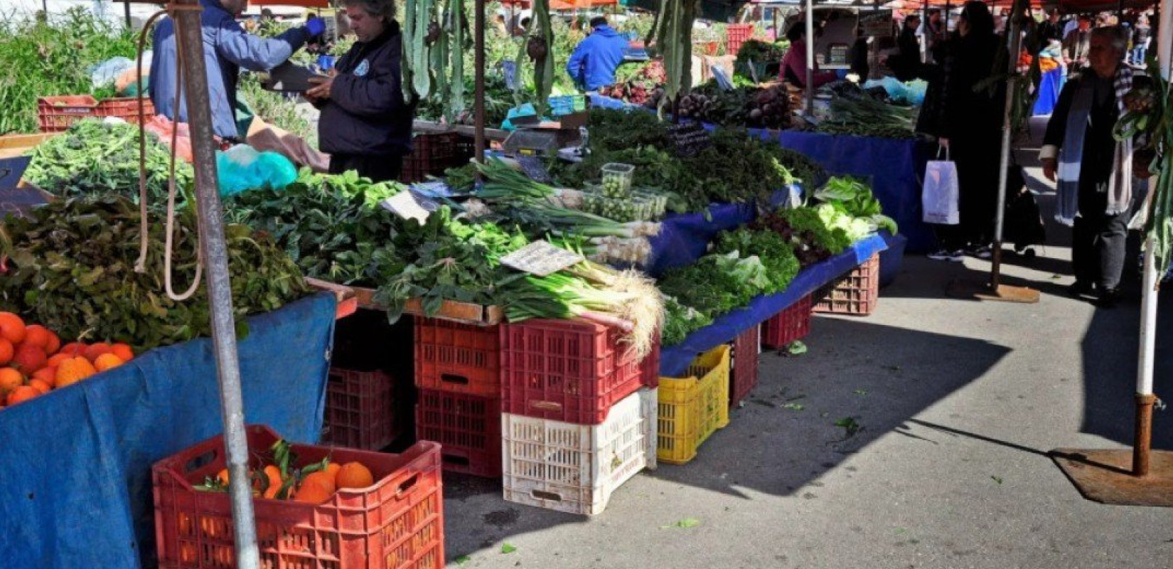 Δεύτερη ευκαιρία για τους πωλητές λαϊκών αγορών που έχασαν τις άδειές τους