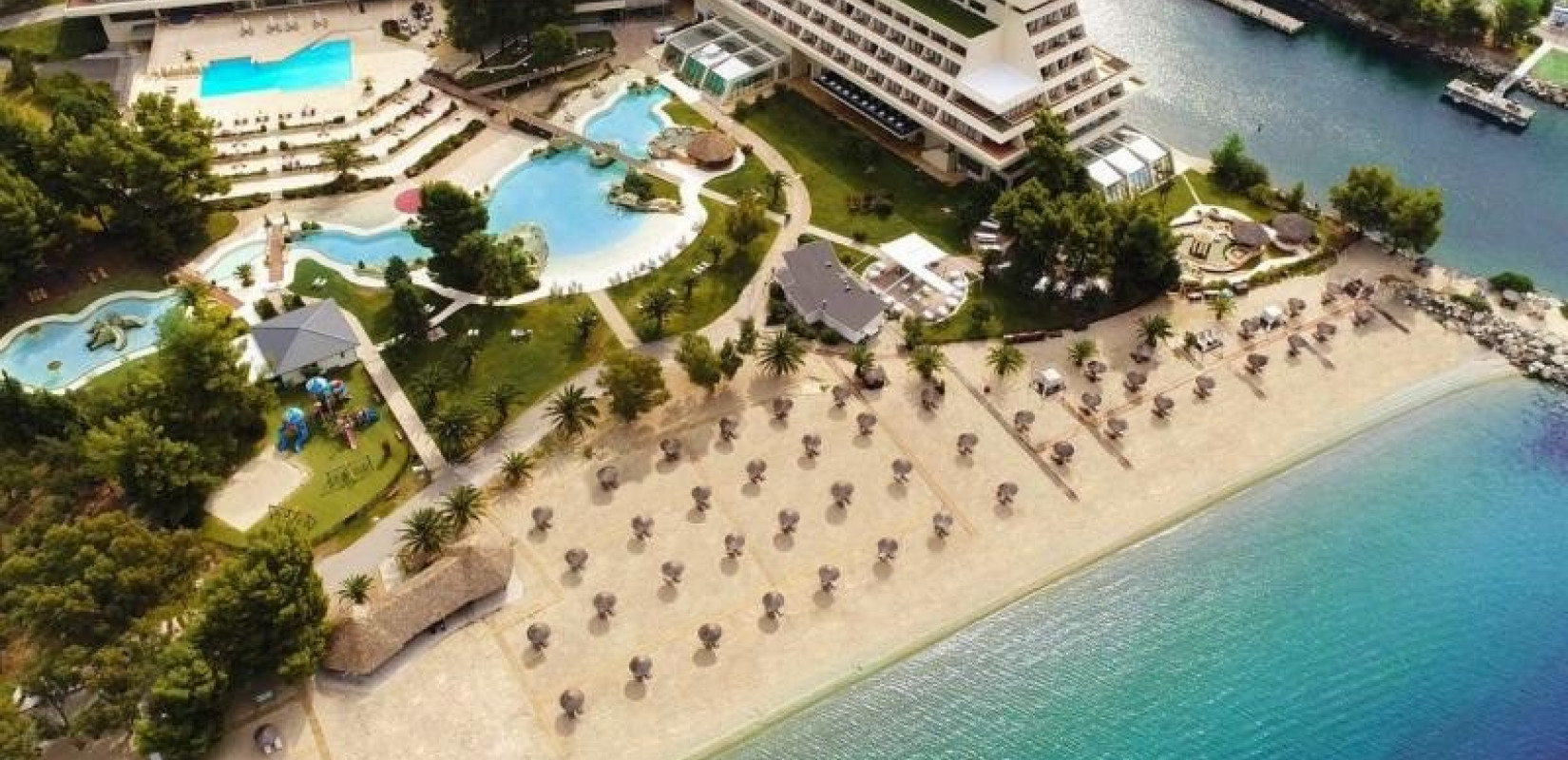 Πόρτο Καρράς: 10% αύξηση τζίρου το 2024 - Το επενδυτικό πλάνο Σαββίδη