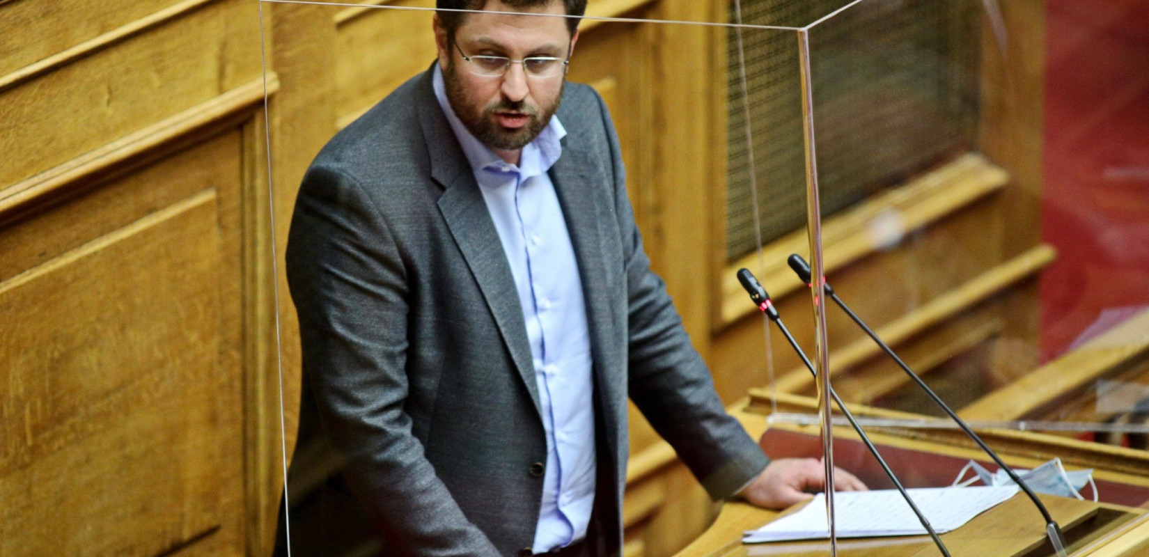 Κώστας Ζαχαριάδης: Εξαπατημένη αλλά όχι παραιτούμενη η κ. Μενδώνη