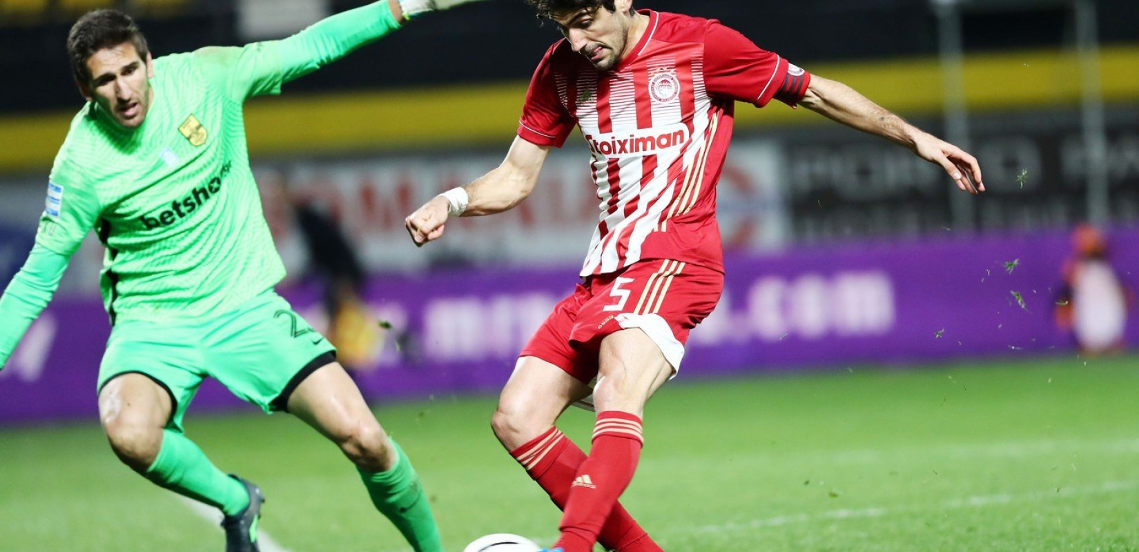 Κύπελλο: Απίστευτη αυτοχειρία του Άρη και αποκλεισμός από τον Ολυμπιακό (βίντεο)