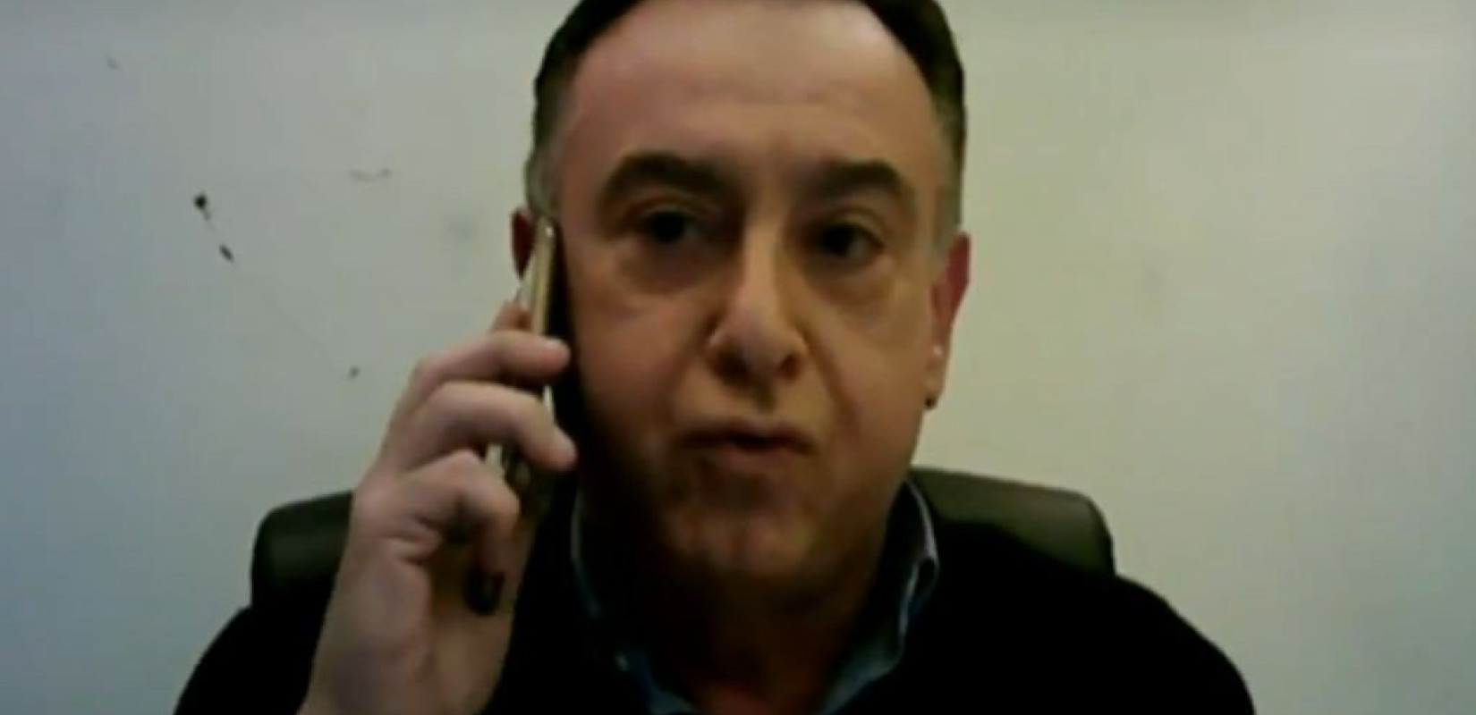«Τράνταξε» on air καλεσμένους και δημοσιογράφους ο σεισμός των 5,9 R (βίντεο) «Τράνταξε» on air καλεσμένους και δημοσιογράφους ο σεισμός των 5,9 R (βίντεο)