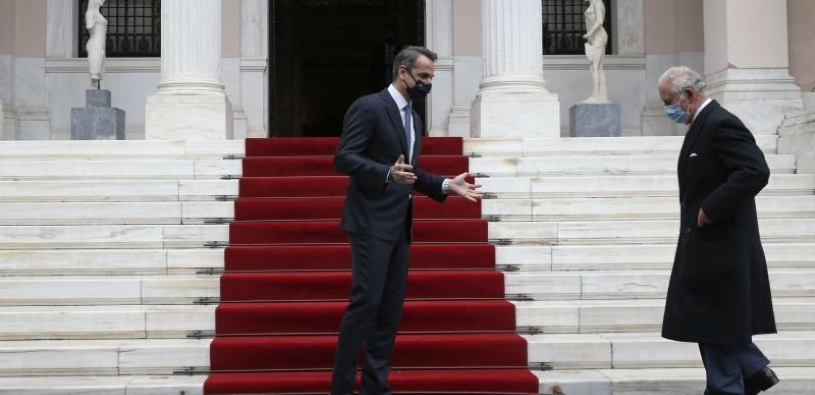 Μητσοτάκης για βασιλιά Κάρολο: «Ευχόμαστε ταχεία και πλήρη ανάρρωση»