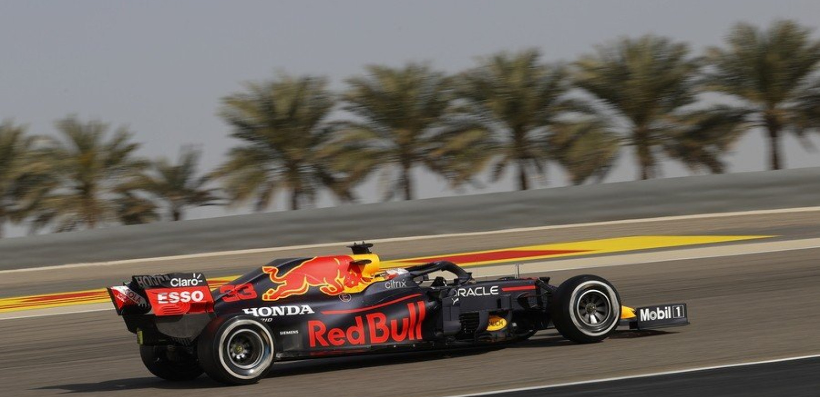 Φόρμουλα 1: Ταχύτερος όλων ο Φερστάπεν στα δοκιμαστικά του Μπαχρέιν (βίντεο)