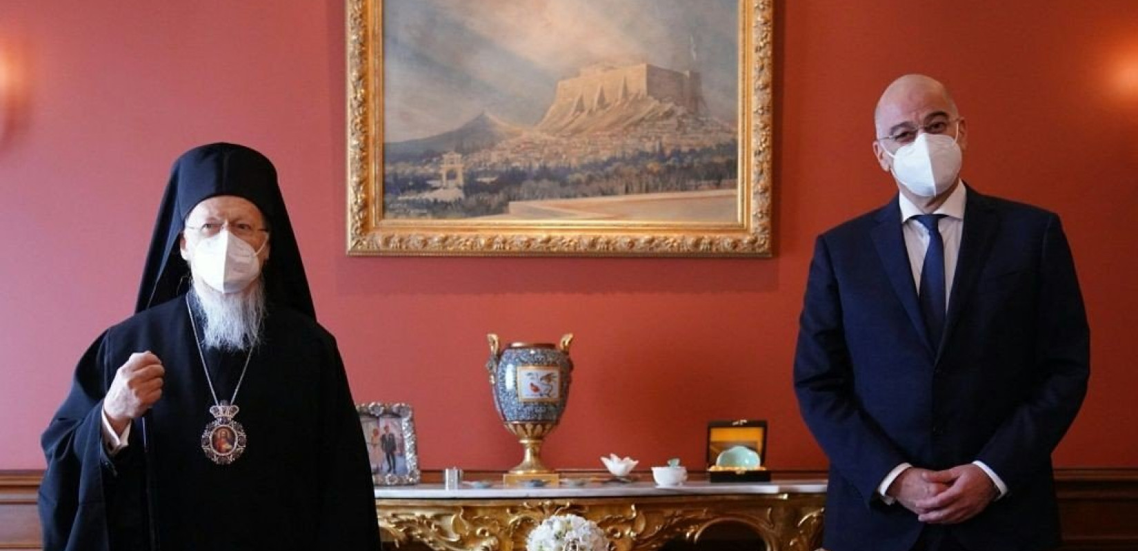 Ζητήματα κοινού ενδιαφέροντος συζήτησαν Βαρθολομαίος-Δένδιας