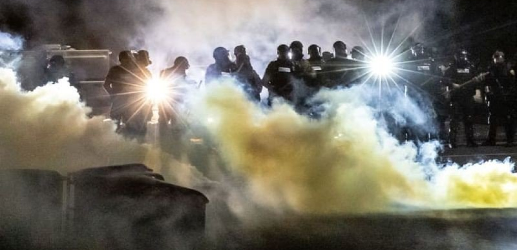 Μινεάπολις: Δεύτερη νύχτα έντασης και διαδηλώσεων παρά την απαγόρευση κυκλοφορίας