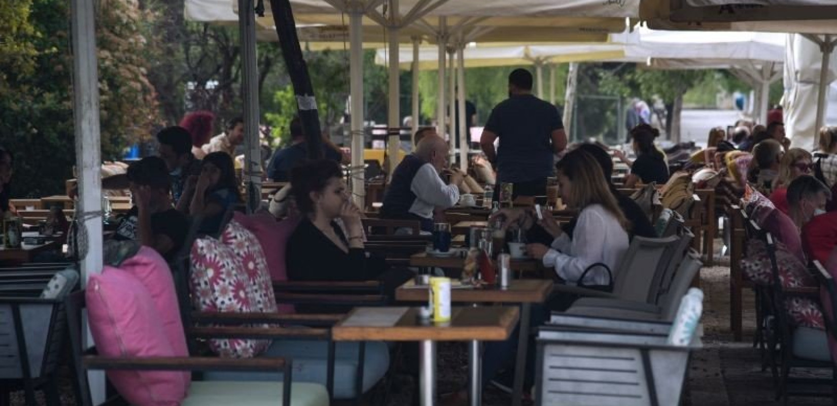 Κύκλος Επαγγελματιών Εστίασης: Οι «σαρδέλες» στα μέσα μαζικής μεταφοράς δεν κολλάνε;