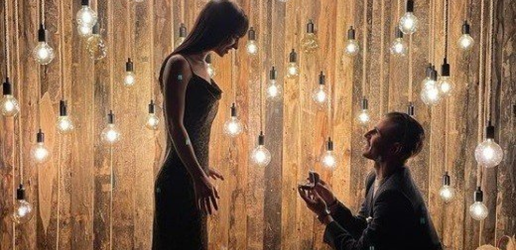 Ο Πέλκας έκανε πρόταση γάμου και η Κυβέλη είπε το "ναι" (φωτ.)