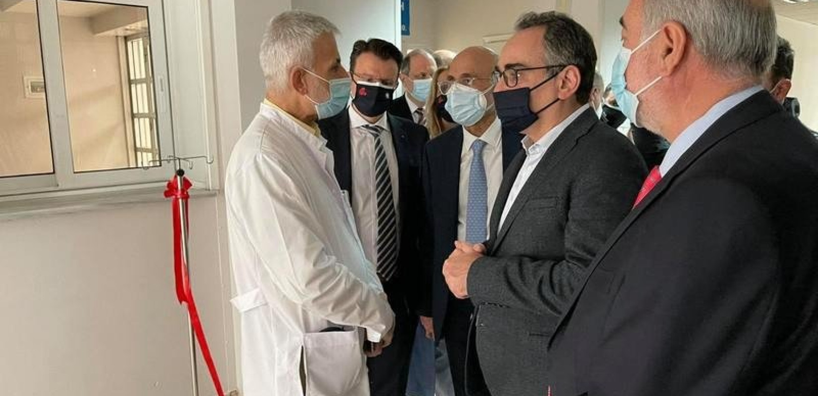 Εγκαίνια ΜΕΘ: Συνάντηση Κοντοζαμάνη-Σιούλη στο ΑΧΕΠΑ