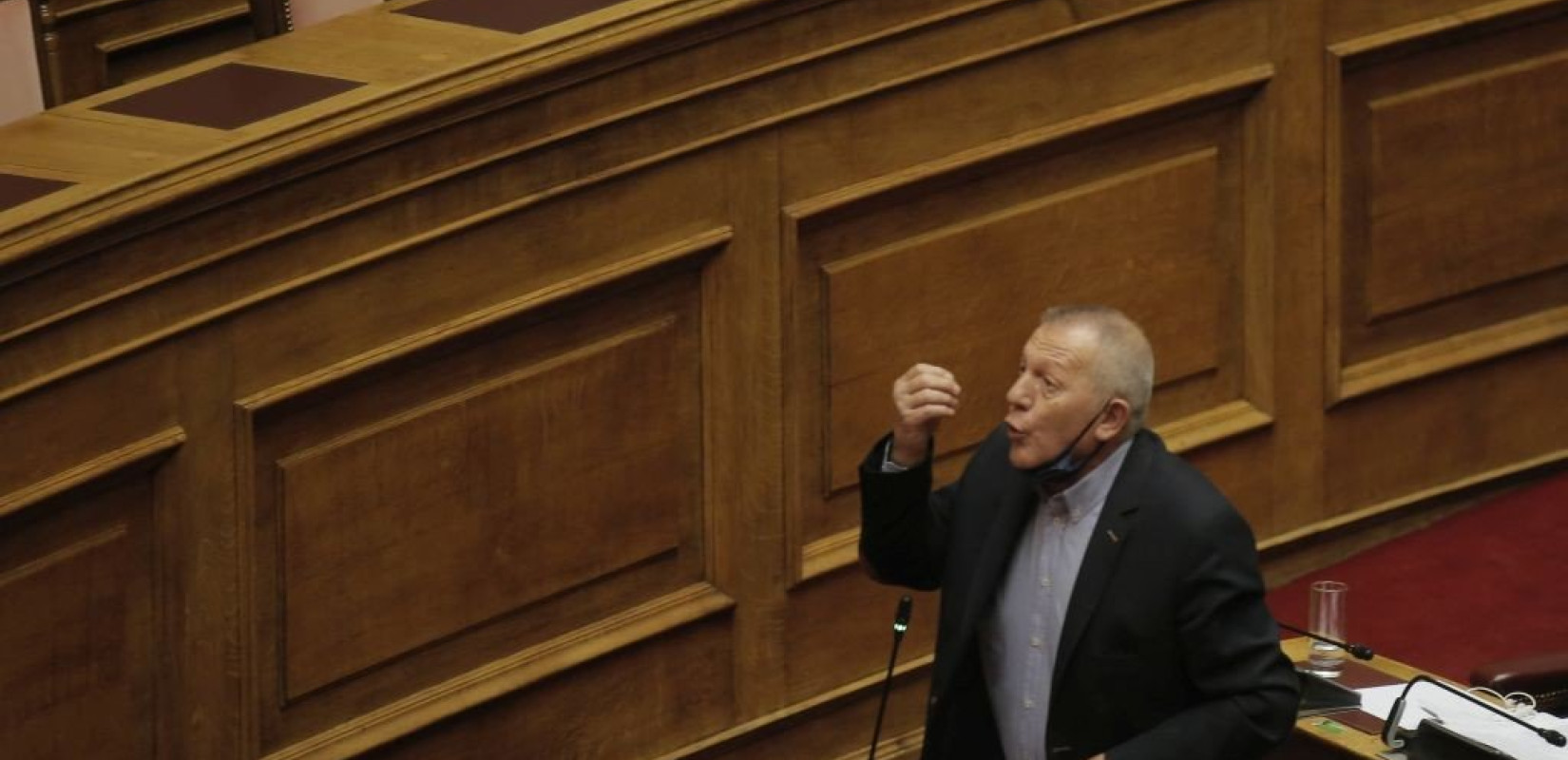 Νόμος του κράτους το νομοσχέδιο για τη συνεπιμέλεια των παιδιών-Καταψήφισαν Γιαννάκου και Κεφαλογιάννη