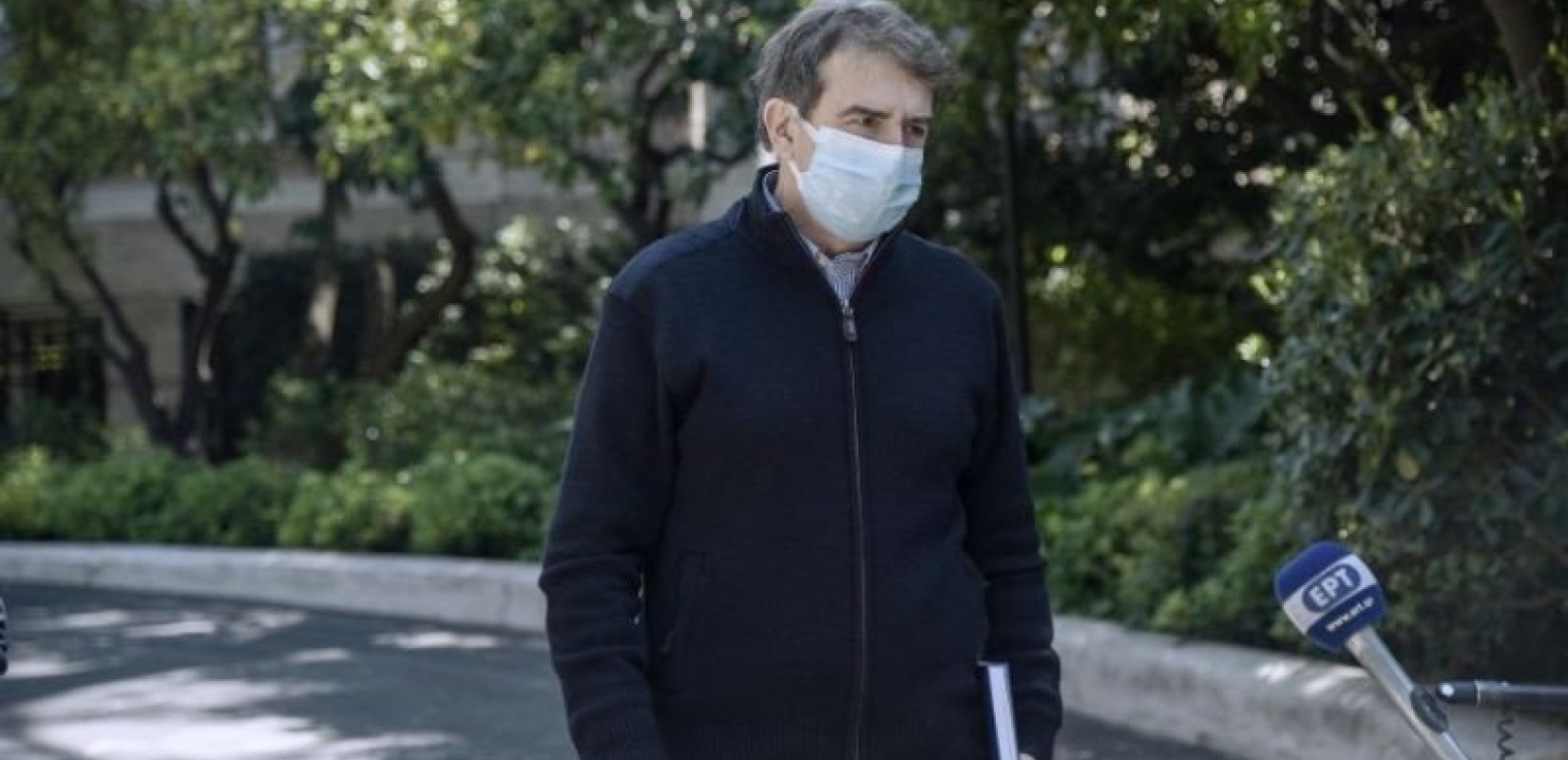 Στον εισαγγελέα του Αρείου Πάγου ο Μ. Χρυσοχοϊδης - Παρέδωσε φάκελο με στοιχεία για το οργανωμένο έγκλημα