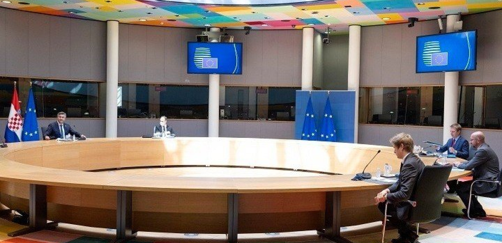 Αεροπορικό αποκλεισμό της Λευκορωσίας εξετάζει η ΕΕ