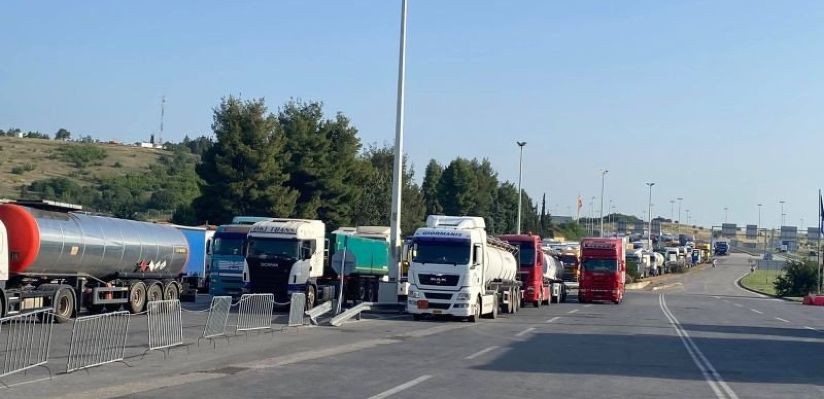 Κλείνει τα σύνορά της η Πολωνία σε ρωσικά και λευκορωσικά εμπορικά οχήματα Κλείνει τα σύνορά της η Πολωνία σε ρωσικά και λευκορωσικά εμπορικά οχήματα