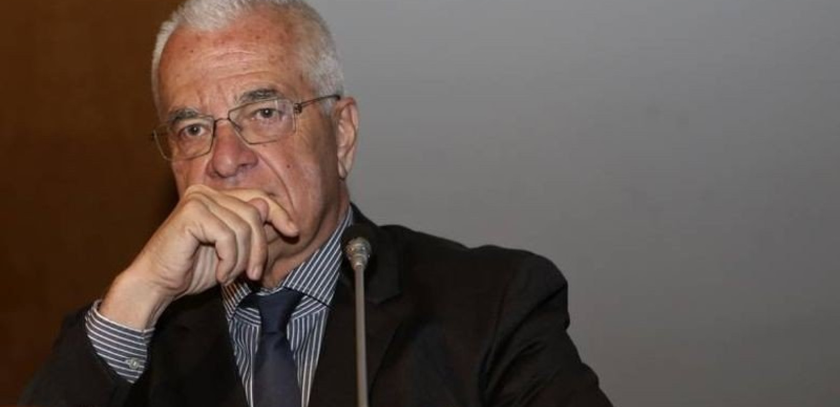 Βόμβα στο σπίτι του Γιάννη Πρετεντέρη: Δεν εξερράγη λόγω αστοχίας - Σε πλήρη εξέλιξη η έρευνα της Αντιτρομοκρατικής (βίντεο)