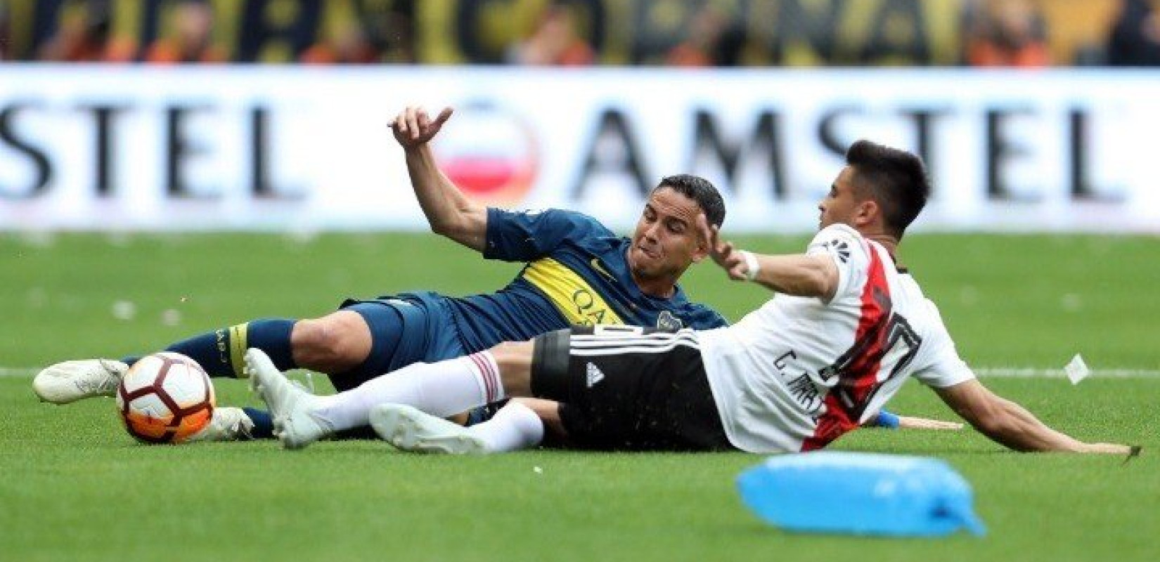 Διαιτητής... καρμανιόλα στο Ρίβερ - Μπόκα