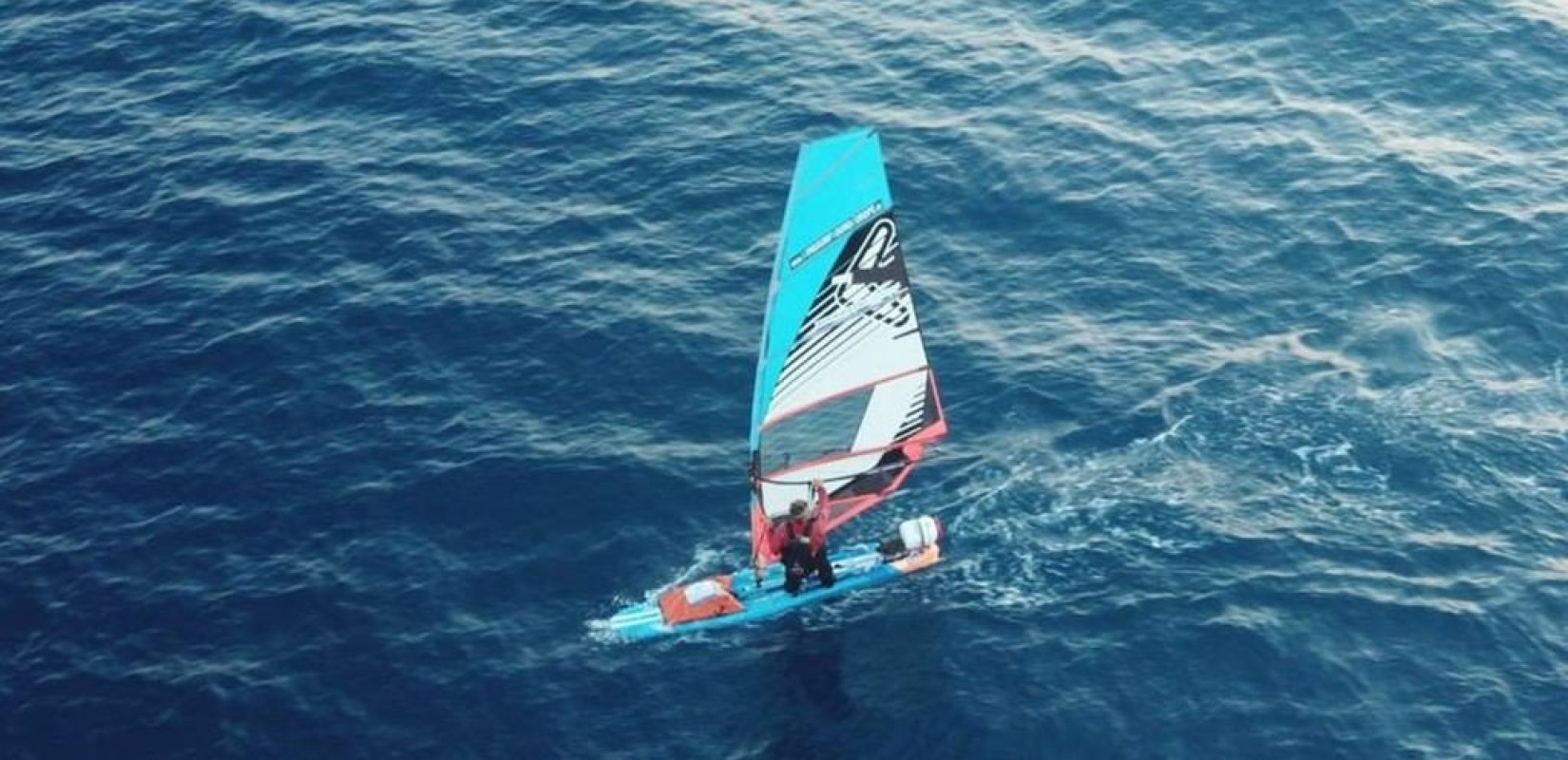 Ένας μοναχικός... σέρφερ στη Θεσσαλονίκη