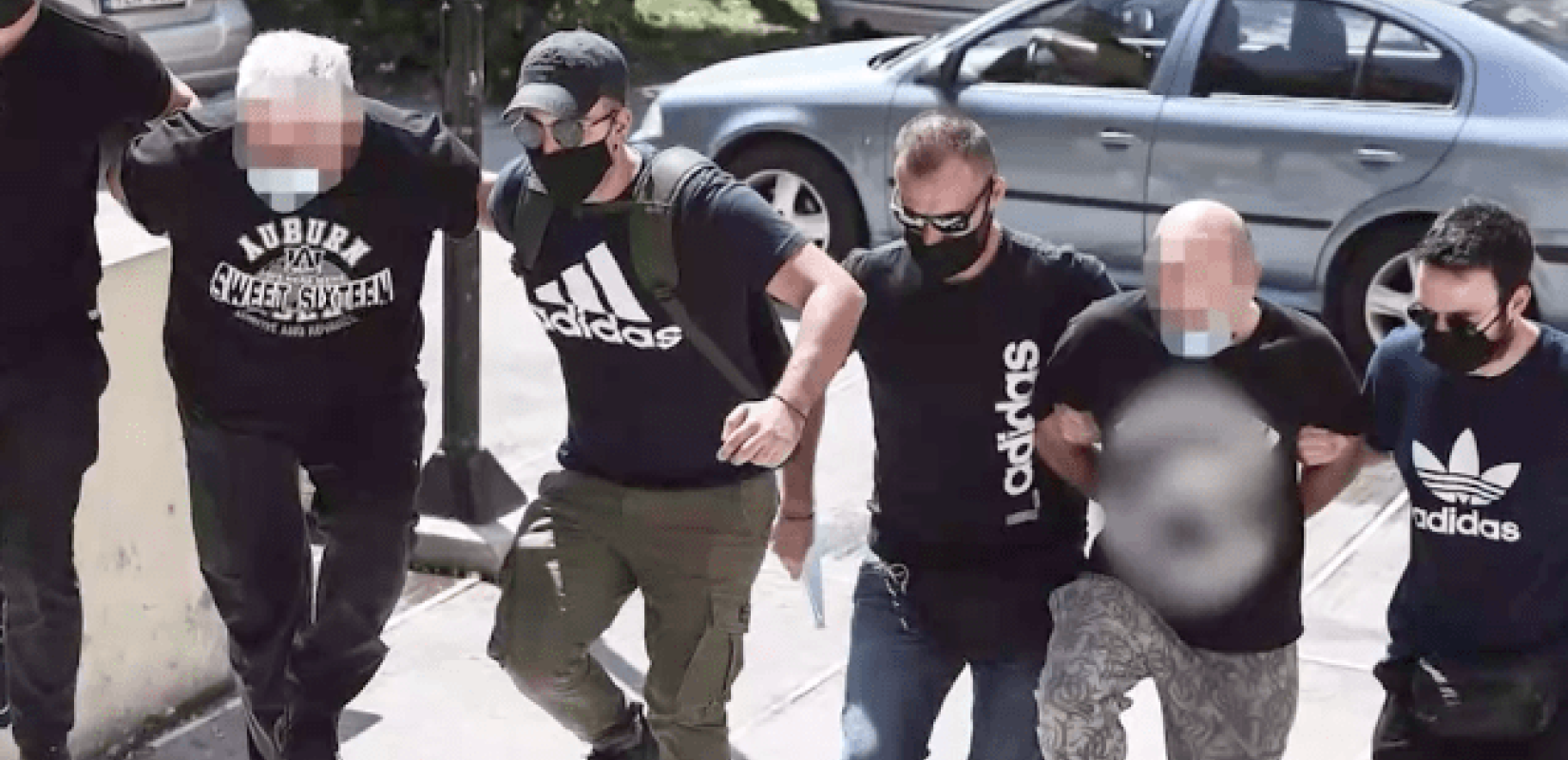 Ηλιούπολη: Στον ανακριτή ο αστυνομικός και ο πατέρας της 19χρονης που την κακοποιούσαν σεξουαλικά (Βίντεο)