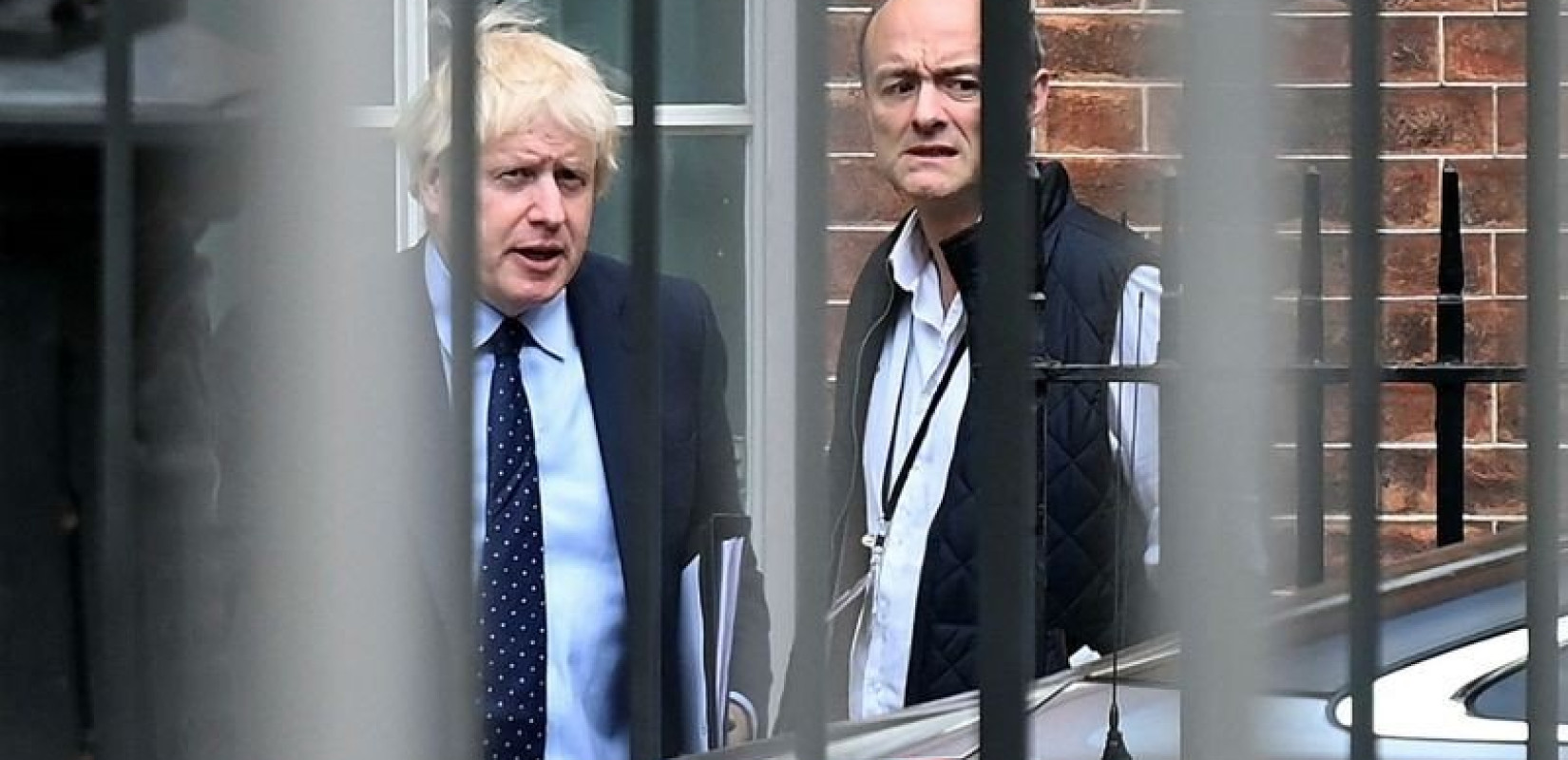  Ντόμινικ Κάμινγκς: Ο Μπ. Τζόνσον δεν ήθελε να επιβάλει lockdown το φθινόπωρο - Έλεγε ότι "ο κορονοϊός σκοτώνει μόνο τους άνω των 80"