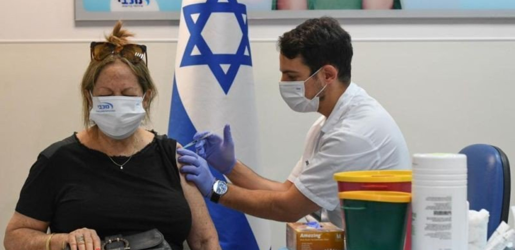 Τρίτη δόση για τους άνω των 50 ετών αποφάσισε το Ισραήλ