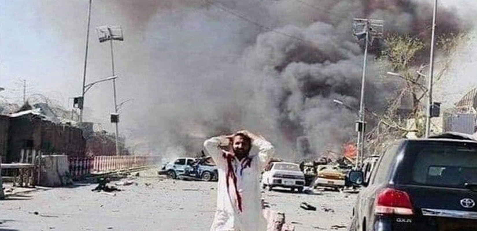 H Kαμπούλ παραδίδεται στο χάος - Πάνω από 100 οι νεκροί - "Θα κυνηγήσουμε τους δράστες", διαμηνύει ο Μπάιντεν (βίντεο)