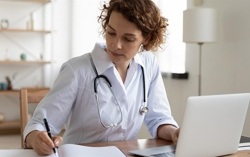 Brain drain -  5.400 γιατροί έφυγαν από τη χώρα τα τελευταία πέντε χρόνια