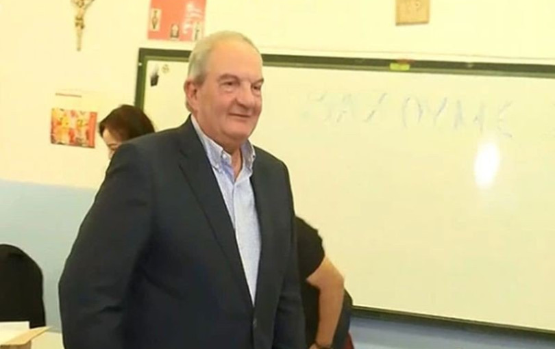 Eπίσκεψη Καραμανλή στο Φιλόθεο