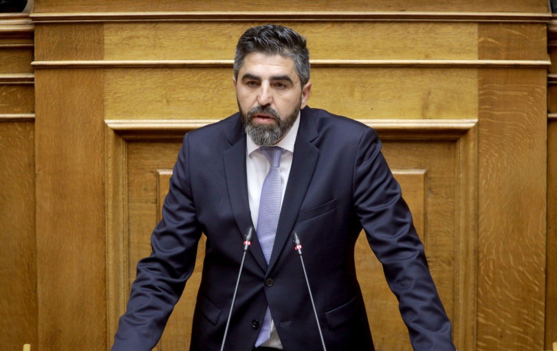 Βανδαλισμοί στο πολιτικό γραφείο του Φάνη Παπά