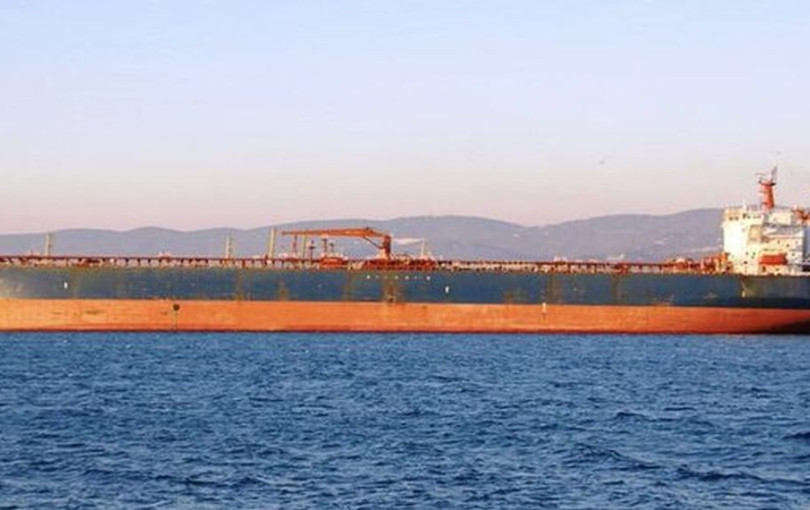 Δεξαμενόπλοια με σημαία Νήσων Κουκ μεταφέρουν λαθραία ρωσικό και ιρανικό πετρέλαιο