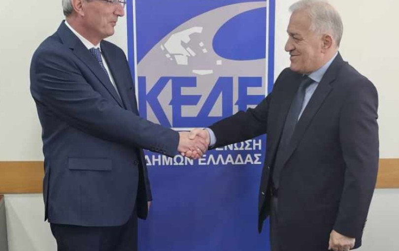 «Στη γύρα» ο Κυριζόγλου ενόψει εκλογών της ΚΕΔΕ «Στη γύρα» ο Κυριζόγλου ενόψει εκλογών της ΚΕΔΕ