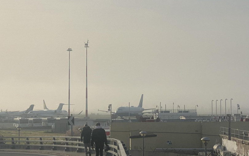 Θεσσαλονίκη: Μικροκαθυστερήσεις στο αεροδρόμιο «Μακεδονία» έφερε το πέπλο ομίχλης που κάλυψε την πόλη