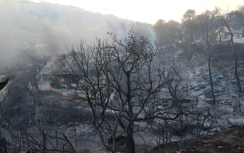Πενία τέχνας κατεργάζεται. Γράφει ο ανορθόγραφος *
