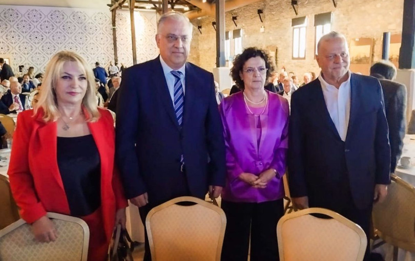 Το «καρφί» της προέδρου του ΣΒΕ στον υπουργό Ανάπτυξης και ο γαλαντόμος Μυτιληναίος