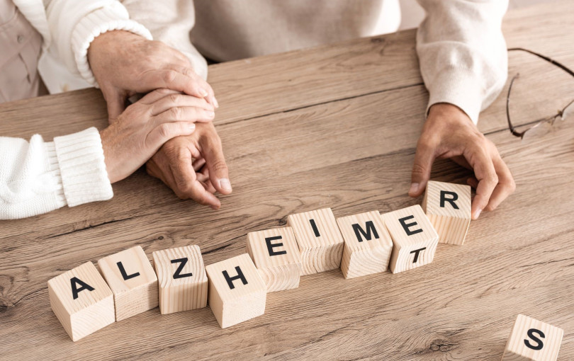Έρευνα εξηγεί πώς η απότομη αύξηση του σακχάρου στο αίμα συνδέεται με υψηλότερο κίνδυνο Αλτσχάιμερ