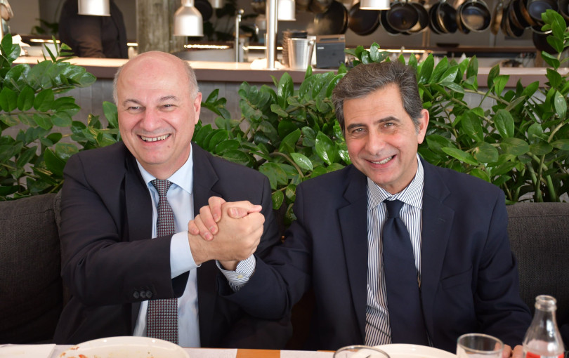 Χαμόγελα μεταξύ φίλων