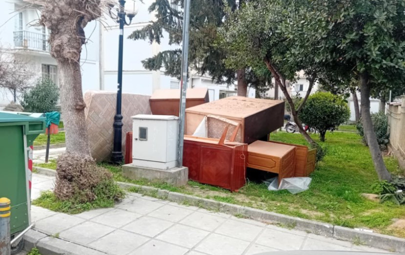 Βανδαλισμοί και ασυδοσία των πολιτών στην Καλαμαριά - «Η παιδεία η μόνη λύση» απαντά η Δήμαρχος