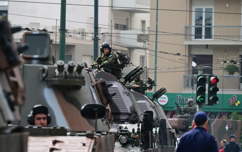 Η αγωνία για τις σημερινές παρελάσεις, το πολιτικό μήνυμα Καρυστιανού, το «καρφί» του Αγγελούδη στον Δούκα και το «λουκέτο» στους δήμους - Γράφει ο Σαλονικιός Η αγωνία για τις σημερινές παρελάσεις, το πολιτικό μήνυμα Καρυστιανού, το «καρφί» του Αγγελούδη στον Δούκα και το «λουκέτο» στους δήμους - Γράφει ο Σαλονικιός