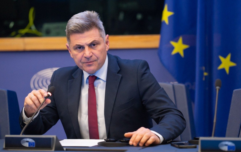 Διαγραφή Φαραντούρη από τον ΣΥΡΙΖΑ ζητά η ΝΔ