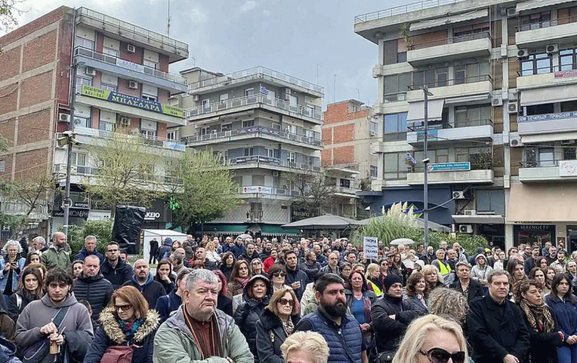 Θεσσαλονίκη: Την Δευτέρα στις έξι το απόγευμα η μεγάλη πορεία για την 17 Νοέμβρη  - Στεφάνι καταθέτουν φοιτητές