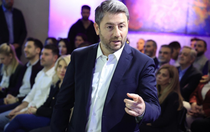 ΠΑΣΟΚ-ΚΙΝΑΛ: Επιχείρηση «επανασύνδεσης» με την κοινωνία