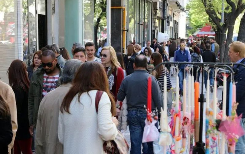 Θεσσαλονίκη: Ξεκινάει το πασχαλινό ωράριο - Πώς θα λειτουργήσουν τα εμπορικά καταστήματα από 2 έως 11 Απριλίου