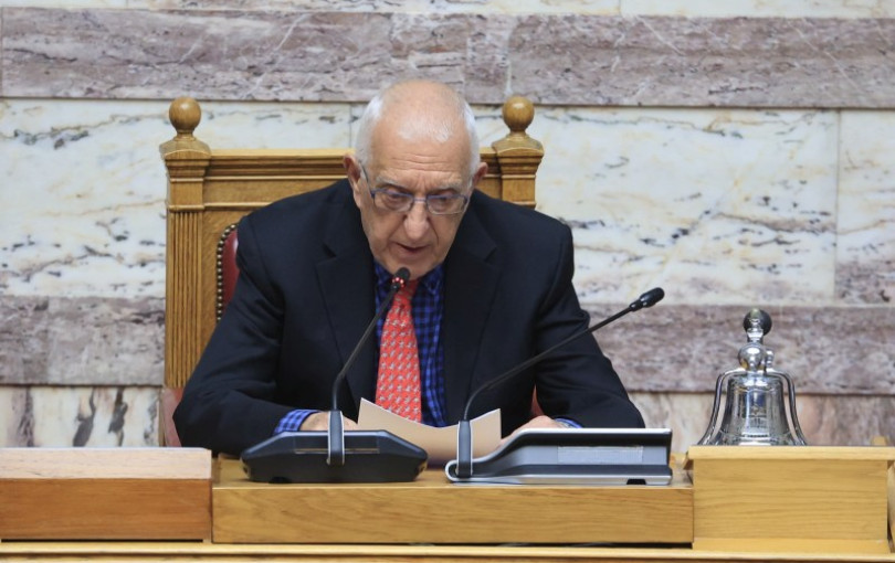 Βουλή: Παραδόθηκε στον Νικ. Κακλαμάνη το πόρισμα της Εξεταστικής για τον ΟΠΕΚΕΠΕ