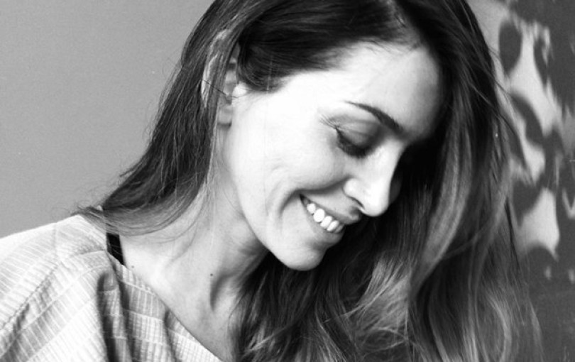 Ελευθερία Αράπογλου: Η ενδυματολόγος της καλοκαιρινής παραγωγής του ΚΘΒΕ είναι και μια κορυφαία σχεδιάστρια μόδας