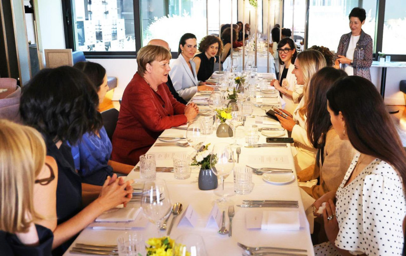 Η Θεσσαλονικιά συνδαιτημόνας της Μέρκελ