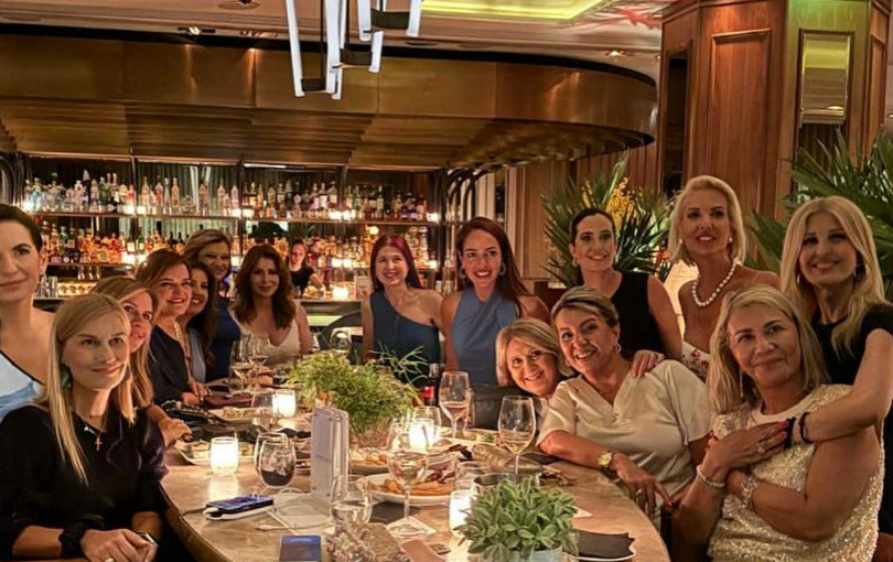 Η "γαλάζια" παρέα