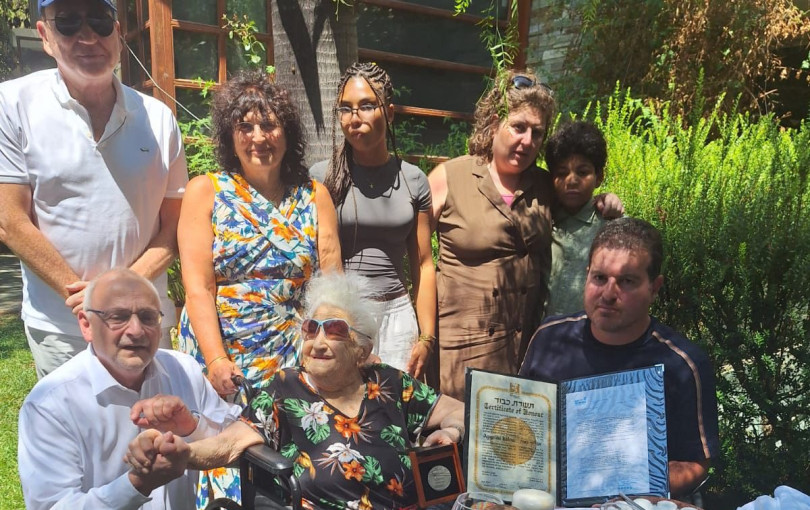 Τιμήθηκε η Μαίρη Καλού για την ηρωική πράξη της μητέρας της το 1943 στην κατεχόμενη Αθήνα