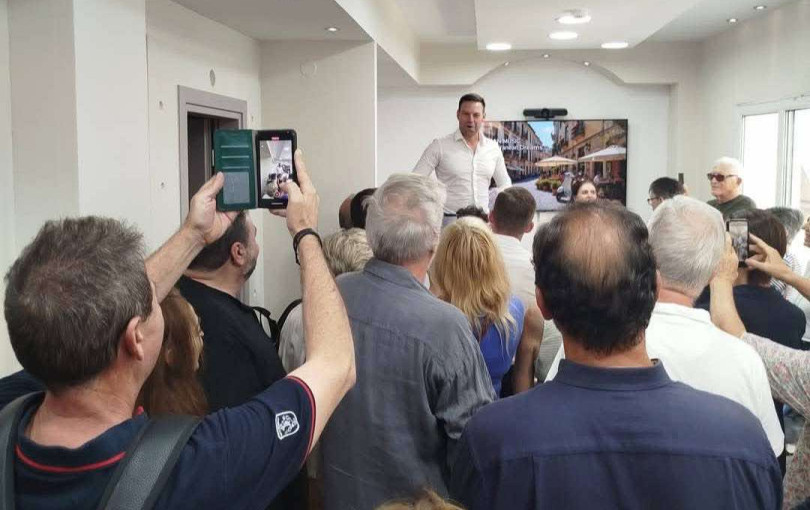 Στα γραφεία του κόμματος του στη Θεσσαλονίκη ο Κασσελάκης