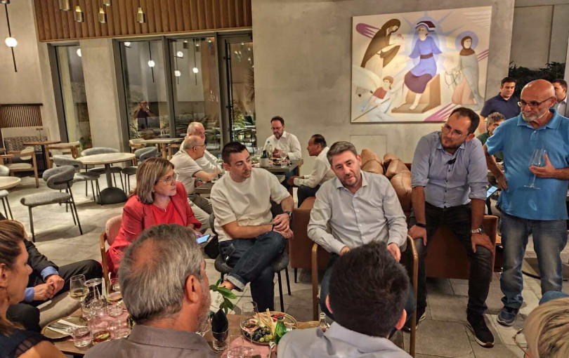 Η συνάντηση Ανδρουλάκη με δημοσιογράφους στη Θεσσαλονίκη