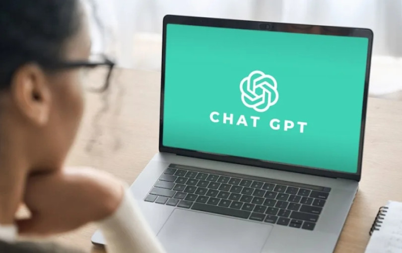 Νέα εποχή για το ChatGPT: Θα αναγνωρίζει ανήλικους χρήστες και θα παρεμβαίνει σε κρίσεις αυτοκτονίας