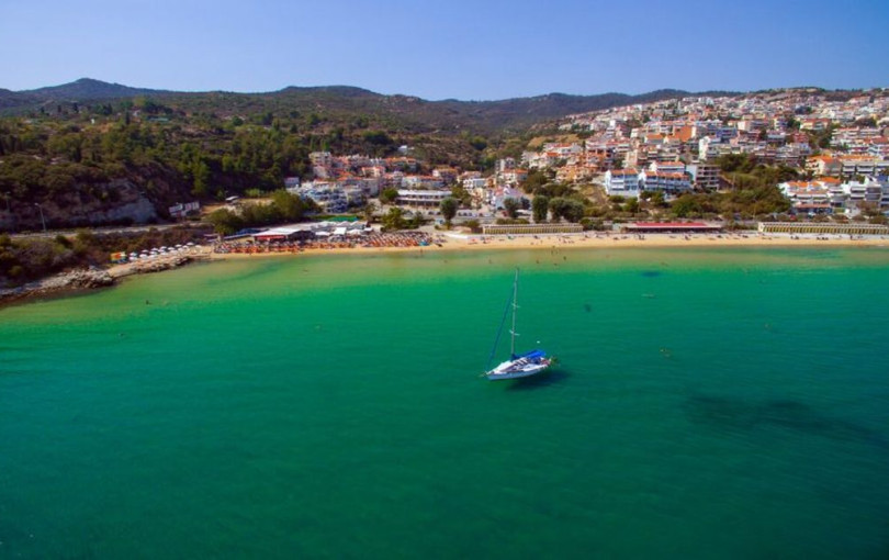 Καβάλα: Το ΕΤΑΔ βγάζει στο σφυρί και την παραλία της Καλαμίτσας, ενώ τη διεκδικεί ο δήμος και 5.000 πολίτες