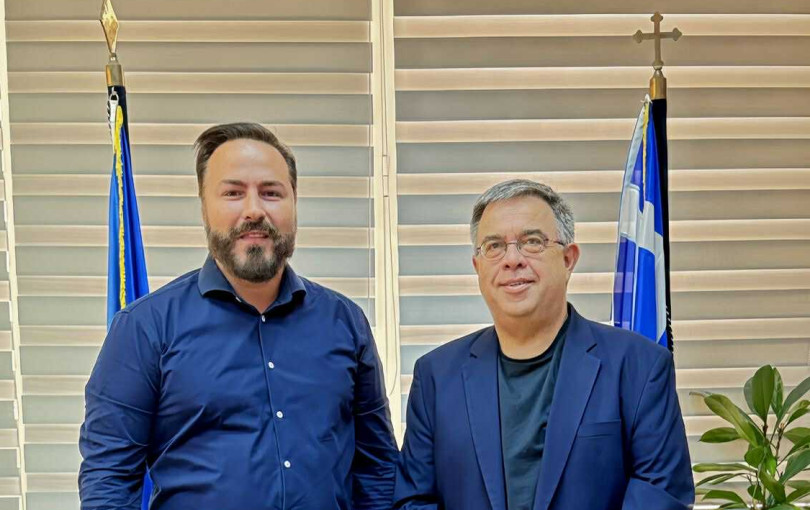 Στην Αποκεντρωμένη