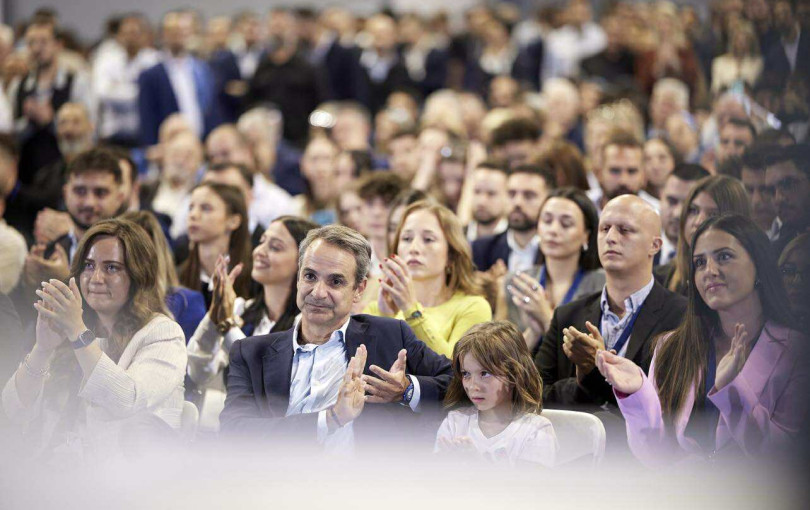 Η αναφορά στον Κωνσταντίνο Μητσοτάκη και τα μαλλιά του Χατζηδάκη